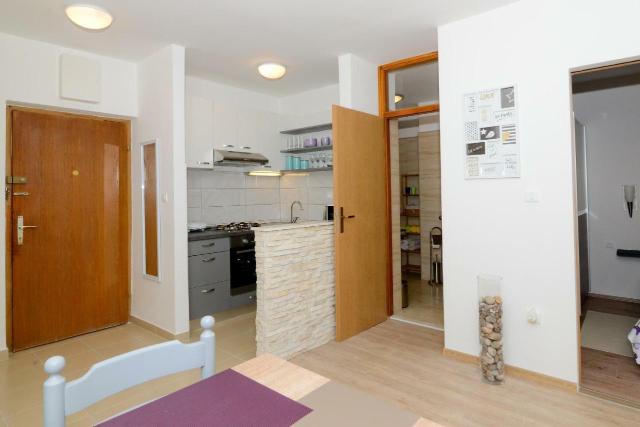 Apartment Neluna *